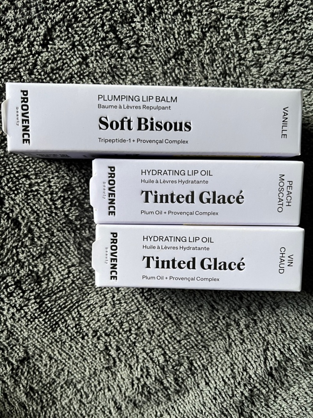 Hydrating lip oil and lip balm
